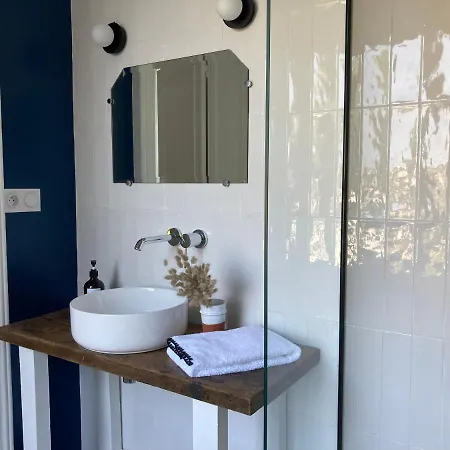 D'hotes - La Maison 19 3* ניורט