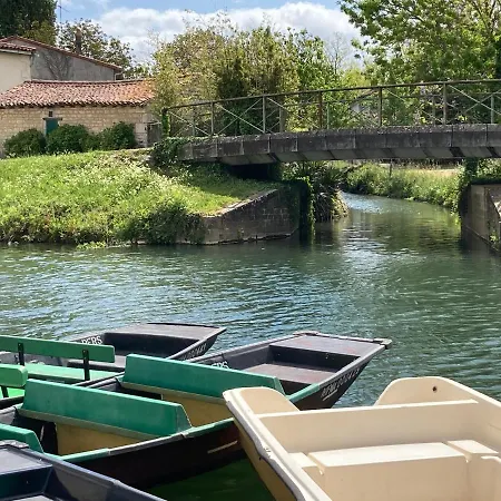 D'hotes - La Maison 19 בית הארחה 3*